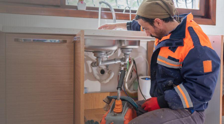 Expert burst pipe repair services in Clinton, OH